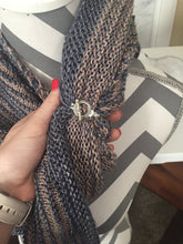 Load image into Gallery viewer, Large Button Tie 134