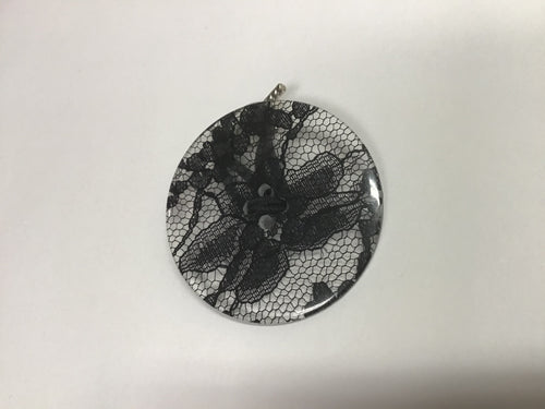 Large Button Tie 290